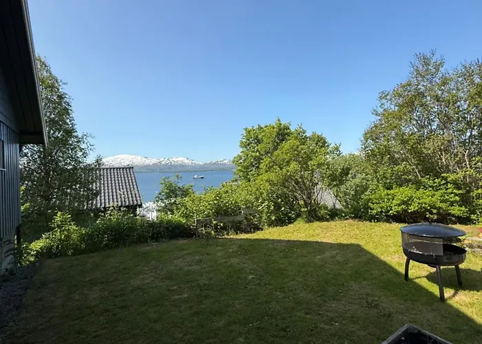 Cozy Feel 2 Bedroom And 1 Sleeping Coach * Tromsø